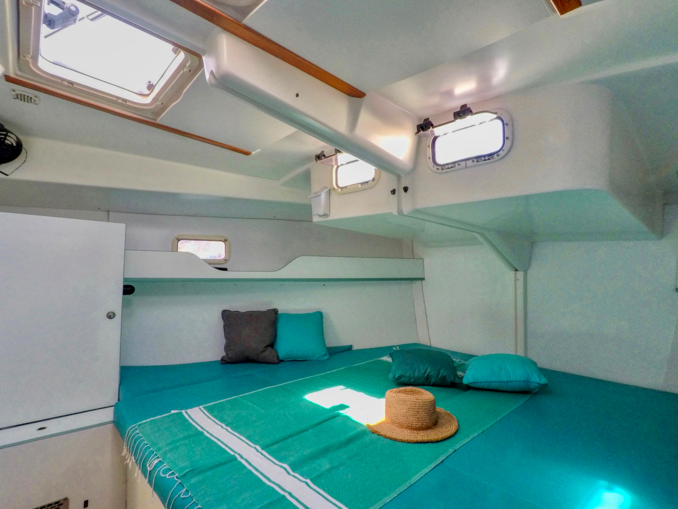 Cabine-avant-Atoll-43-Padishah-My-Sail-croisiere-Caraibes Cabine-avant-Atoll-43-Padishah-My-Sail-croisiere-Caraibes